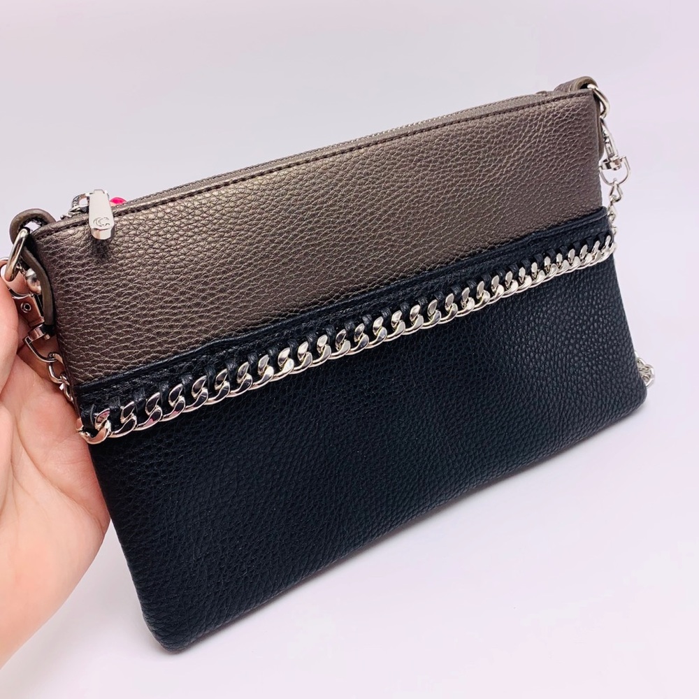 👛 Charming Charlie Convertible Wristlet or Crossbody Bag 👛 NWOT
